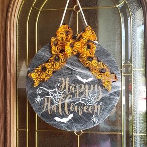 Round wood halloween sign